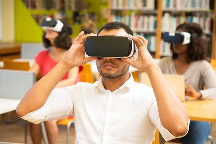 Transformando a Experiência Educacional: Inovando com Marketing Digital 14 realidade virtual no marketing digital para educação